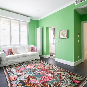  Apartment House Center