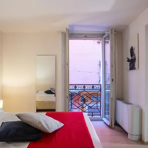 Urbanicooh Guidozagni - Piazza Maggiore View Apartment